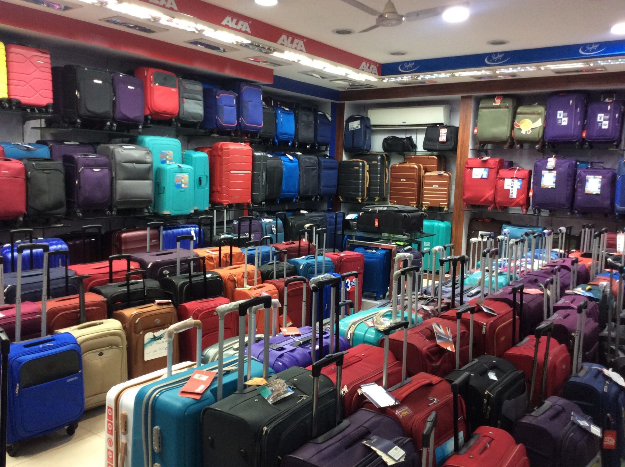 Roshan Bag Mall in Chockalinga Nagar,Madurai - Best College Bag Dealers in  Madurai - Justdial